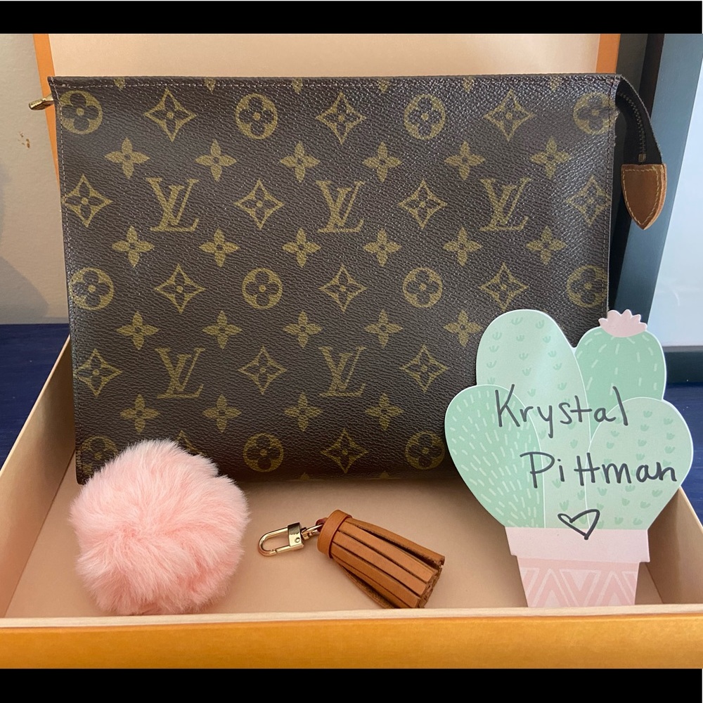 ❤️❤️ SOLD ❤️❤️ Louis Vuitton Toiletry 26